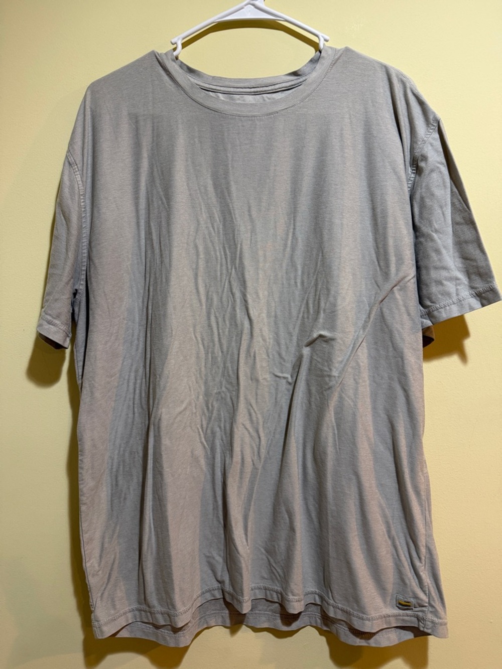 Mens Vuori Strato Tech Shirt Performance Crewneck Shirt V126